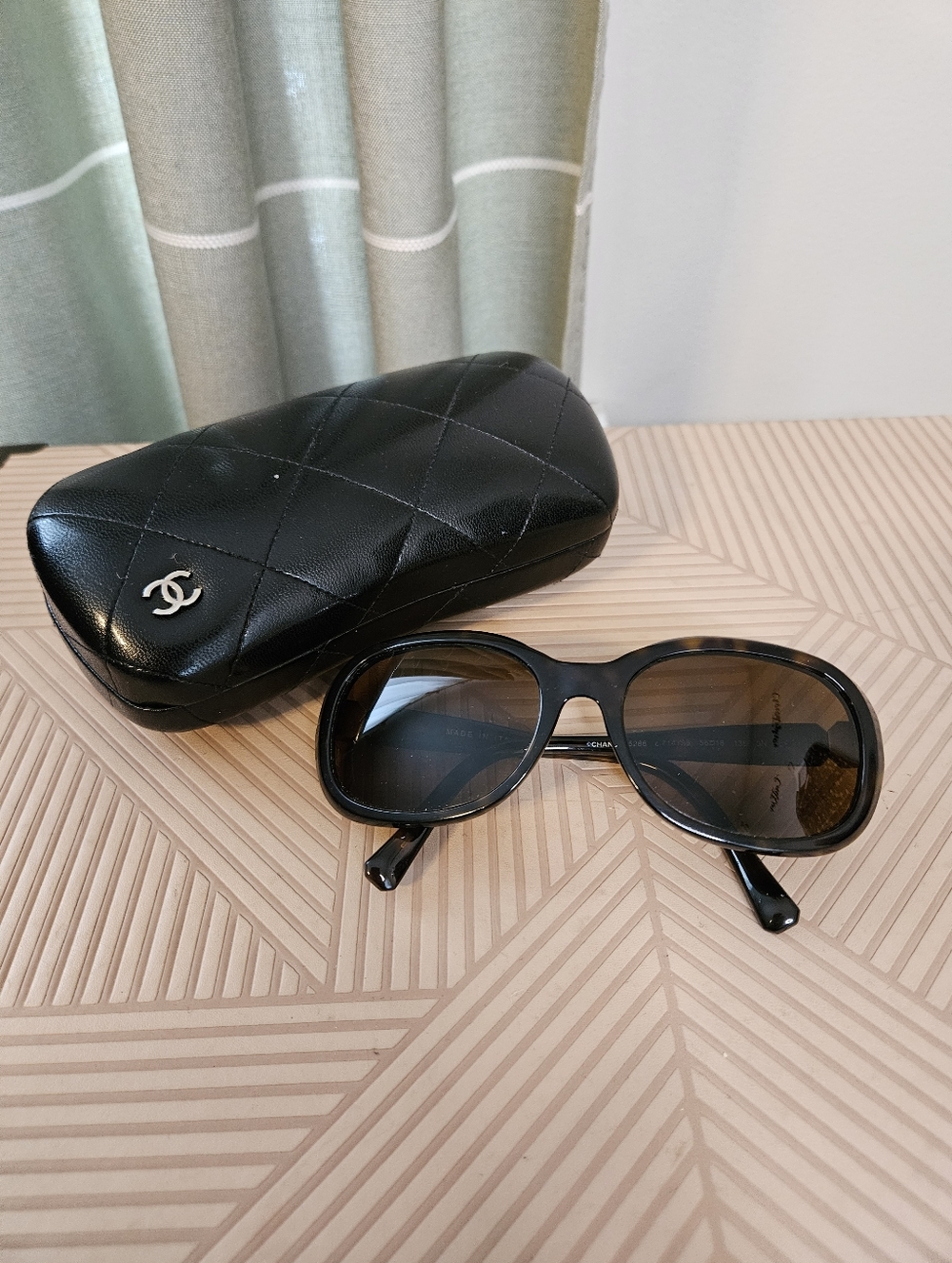 Authentic Chanel 5286 Sunglasses Dark Tortoise c.714/S5 Frames with Quilted Case